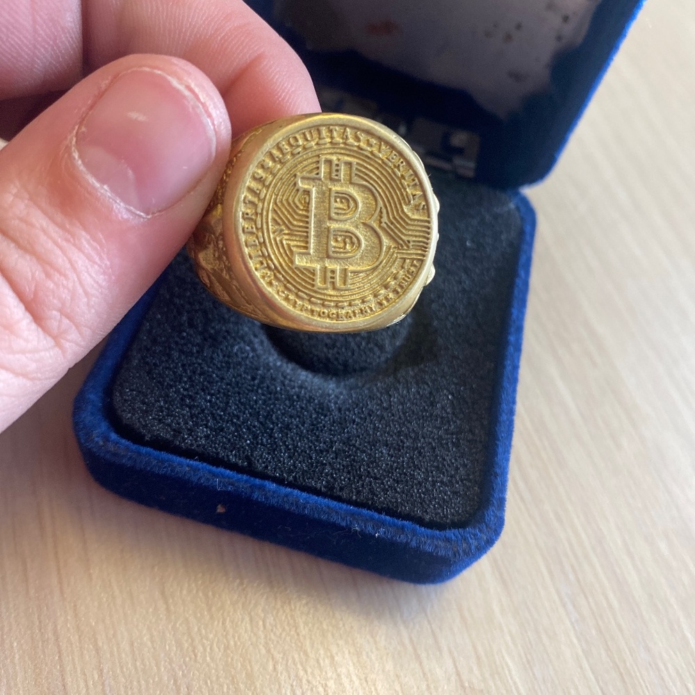 Bitcoin/crypto 18k ring